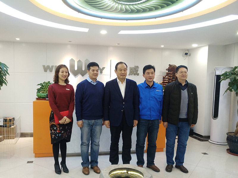 西安市政府領導蒞臨萬威帶來節日問候