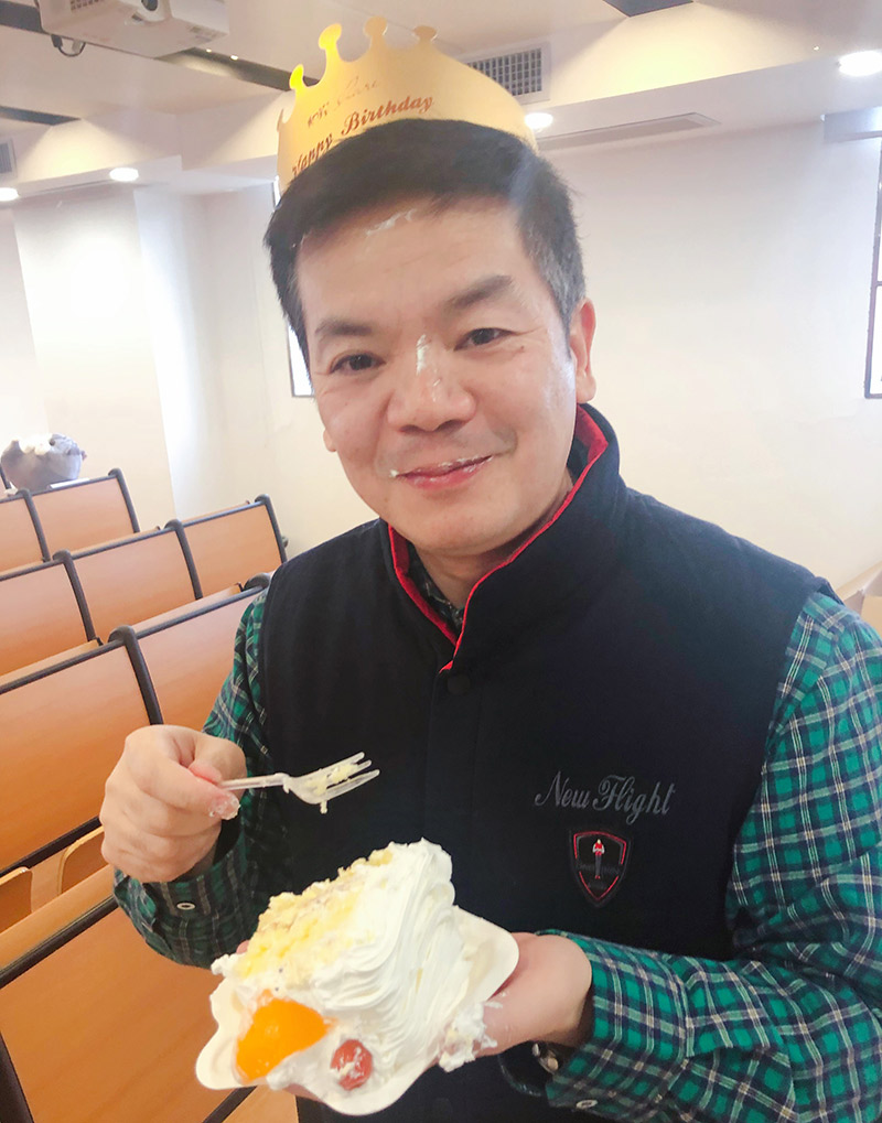 您有一份生日祝福需要查收！萬威機械員工為董事長,總經理送上祝福