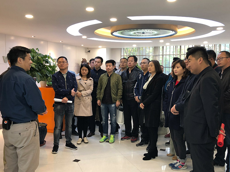 陜西工商管理學院MBA班企業家團隊赴萬威機械參觀考察