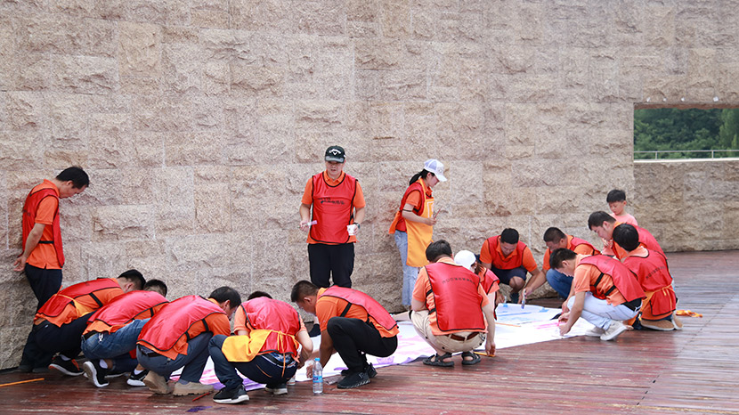 生日快樂(lè)，走一個(gè)！萬(wàn)威機(jī)械給員工壽星來(lái)一場(chǎng)驚喜生日派對(duì)